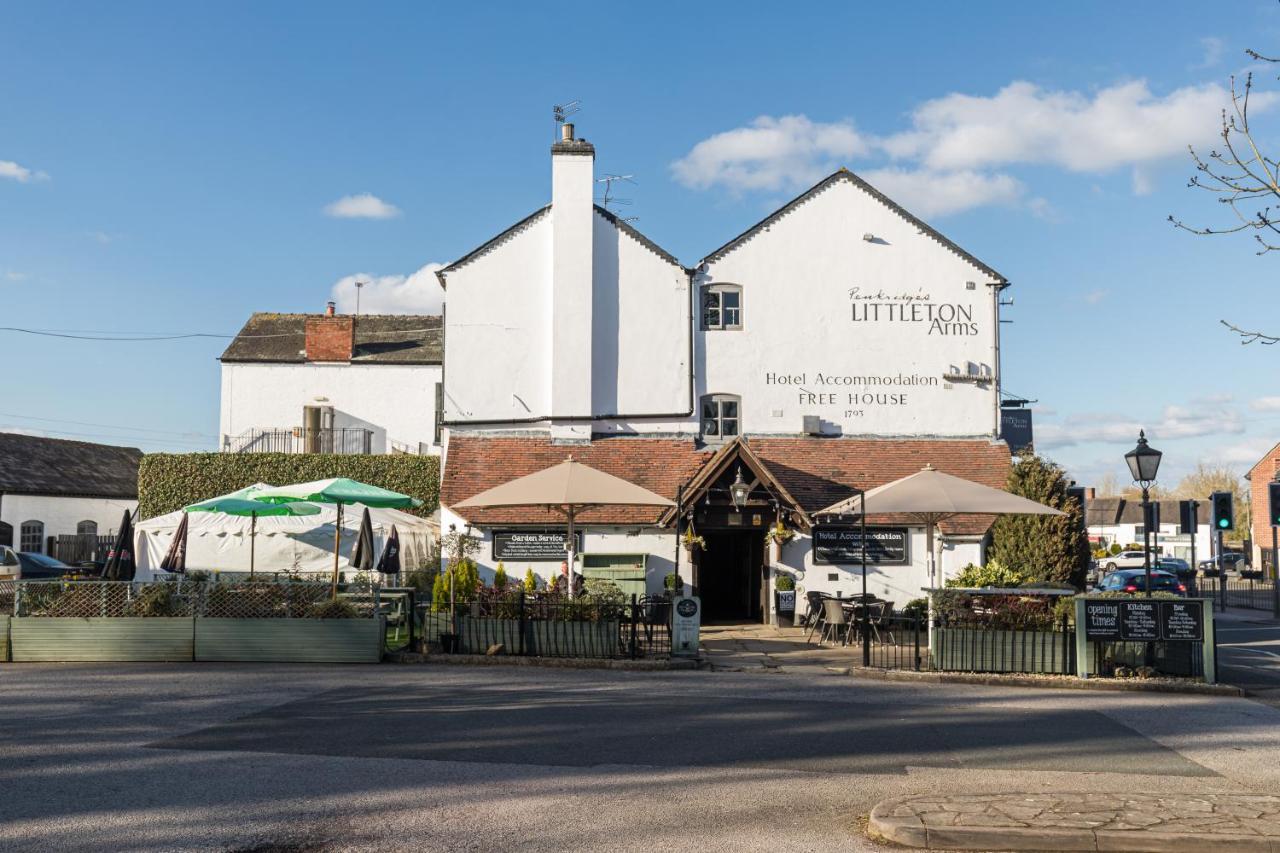 ホテル The Littleton Arms ペンクリッジ エクステリア 写真