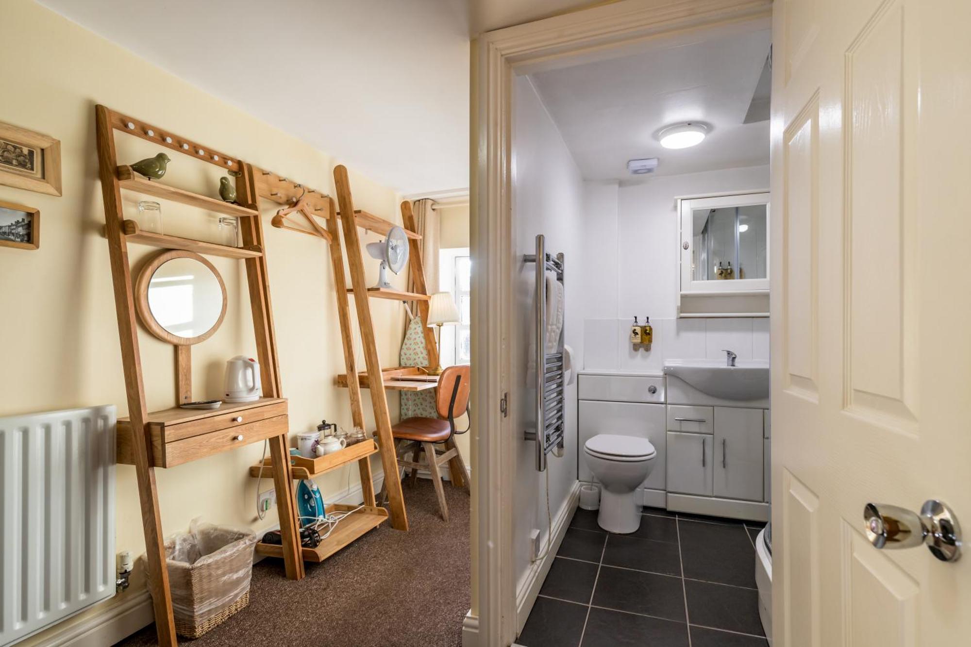 ホテル The Littleton Arms ペンクリッジ 部屋 写真
