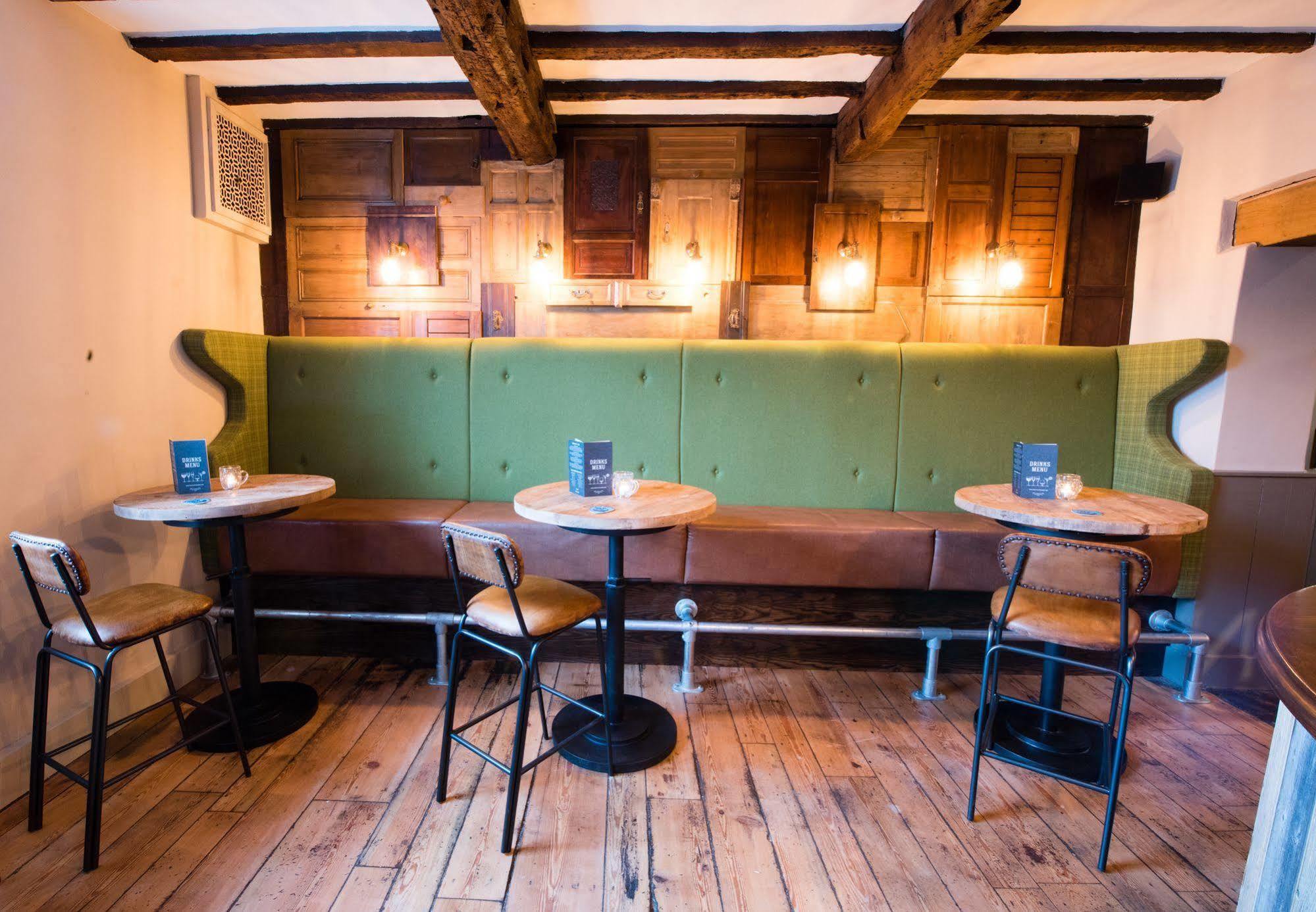 ホテル The Littleton Arms ペンクリッジ エクステリア 写真