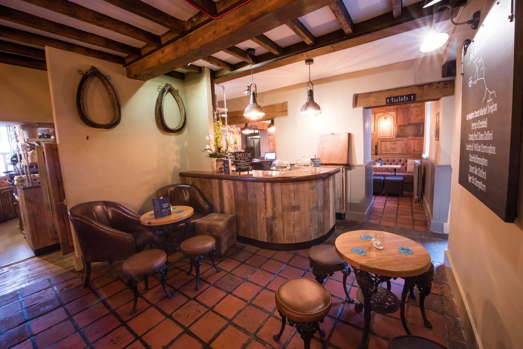 ホテル The Littleton Arms ペンクリッジ エクステリア 写真